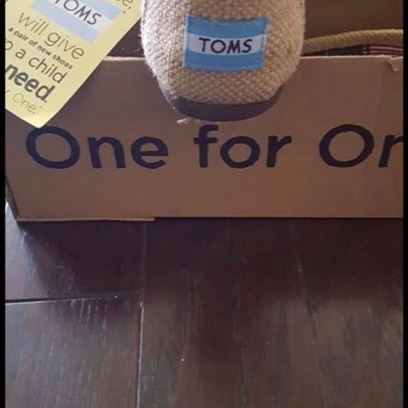 Toms Shoes - 2 pair of Burlap Toms m. Size 5/5.5